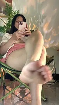 Snapshot of zhizhinaigai chatting on 03.25.26 zhizhinaigai online show from 03.25.26