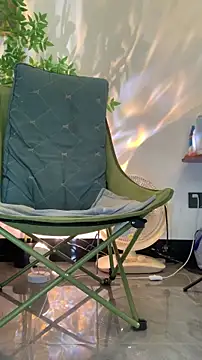 Snapshot of zhizhinaigai chatting on 04.07.26 zhizhinaigai online show from 04.07.26