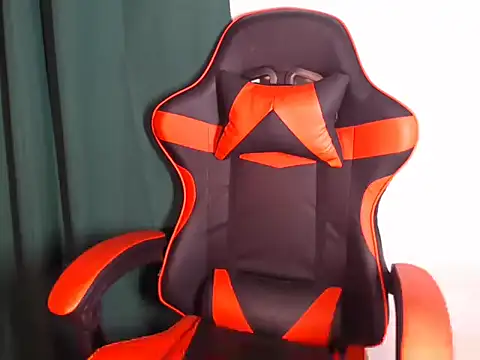 Snapshot of xcherry_babex chatting on 11.21.25 xcherry babex online show from 11.21.25