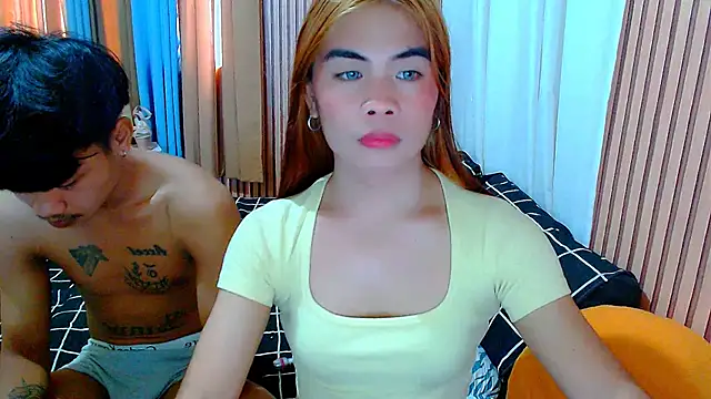 Snapshot of zeusdaven chatting on 10.13.25 zeusdaven online show from 10.13.25