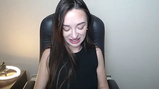 Snapshot of BonnieX_ chatting on 04.19.26 BonnieX online show from 04.19.26