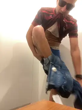 Junior17cm 1993 online show from 11.01.25