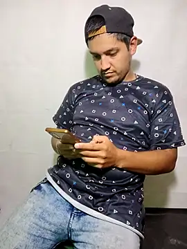 XyeseniaxseX online show from 10.02.25