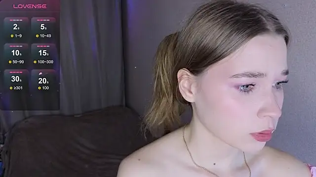 Snapshot of taddy_shy chatting on 11.08.25 taddy shy online show from 11.08.25