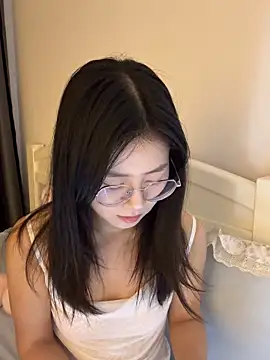 Ella-A9 online show from 09.28.25