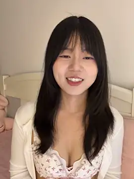 Ella-A9 online show from 10.14.25