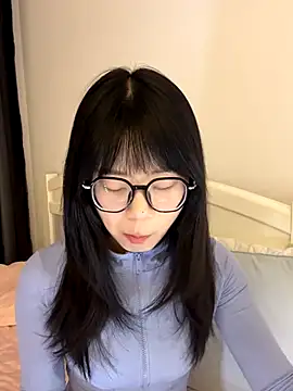 Ella-A9 online show from 11.12.25