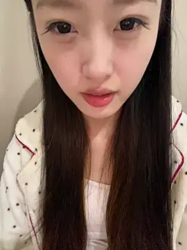 Snapshot of MengMeng0515 chatting on 04.22.26 MengMeng0515 online show from 04.22.26
