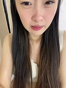 Snapshot of MengMeng0515 chatting on 05.04.26 MengMeng0515 online show from 05.04.26
