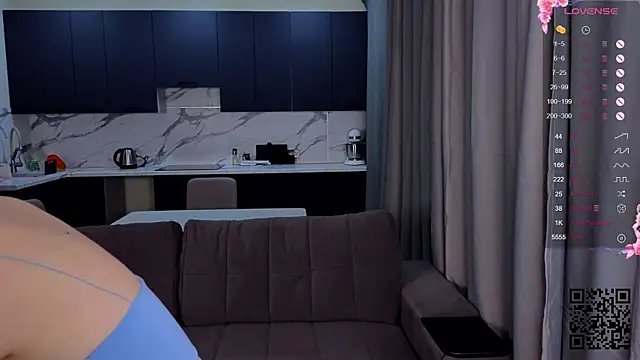 Snapshot of Sara_kaya chatting on 11.22.25 Sara kaya online show from 11.22.25