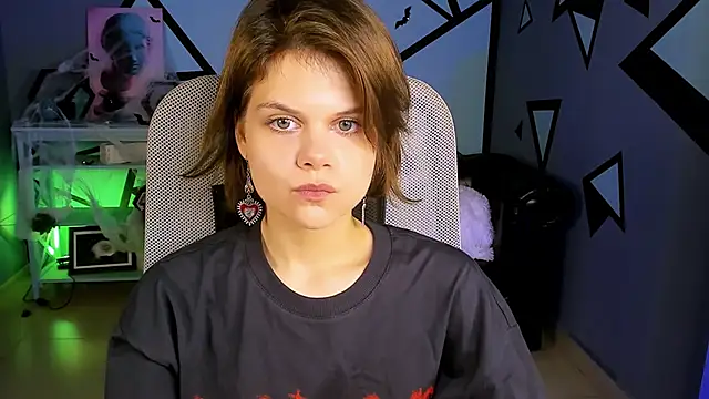 EllieMurler online show from 10.22.25