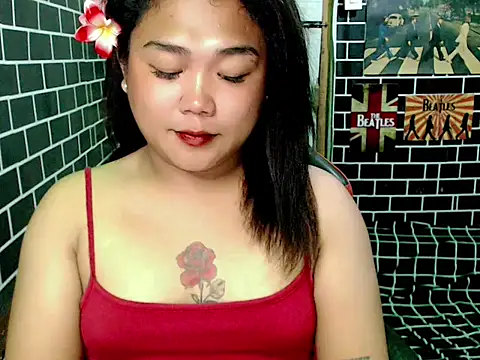 Snapshot of luluakovi_69 chatting on 11.20.25 luluakovi 69 online show from 11.20.25