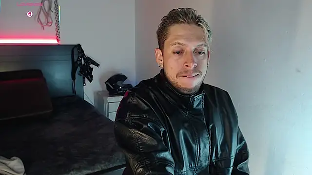 Snapshot of MaaxxxRider chatting on 11.02.25 MaaxxxRider online show from 11.02.25