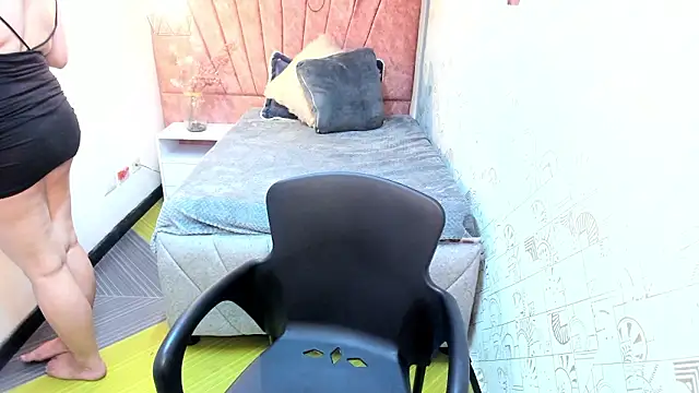 Kiara Cruz   online show from 03.07.26