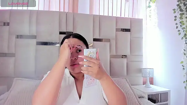 Zoey thompson online show from 09.27.25