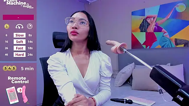 Snapshot of lucyy_liiuu chatting on 09.28.25 lucyy liiuu online show from 09.28.25