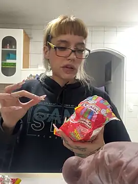 Snapshot of virtualgirlbr chatting on 10.20.25 virtualgirlbr online show from 10.20.25