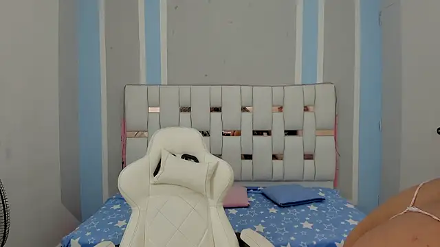 marsmith1 online show from 11.04.25