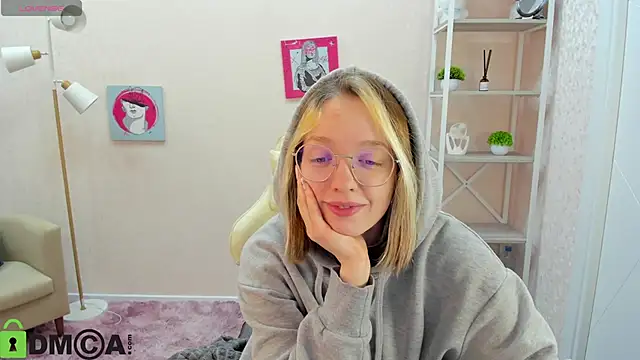 R0cket bunny online show from 10.14.25