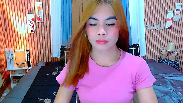 Snapshot of mikhaylahanderson chatting on 11.14.25 mikhaylahanderson online show from 11.14.25