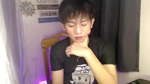 Snapshot of Asianjas chatting on 10.15.25 Asianjas online show from 10.15.25