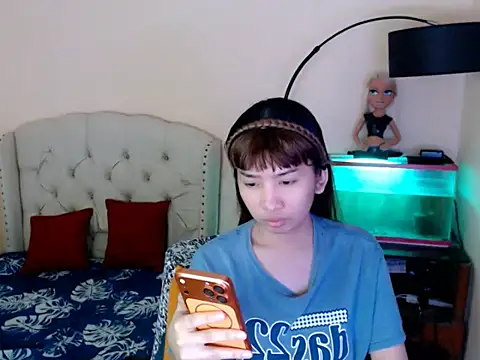 ShantalFoxxy  online show from 02.20.26