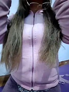 Snapshot of airamoon chatting on 10.18.25 airamoon online show from 10.18.25