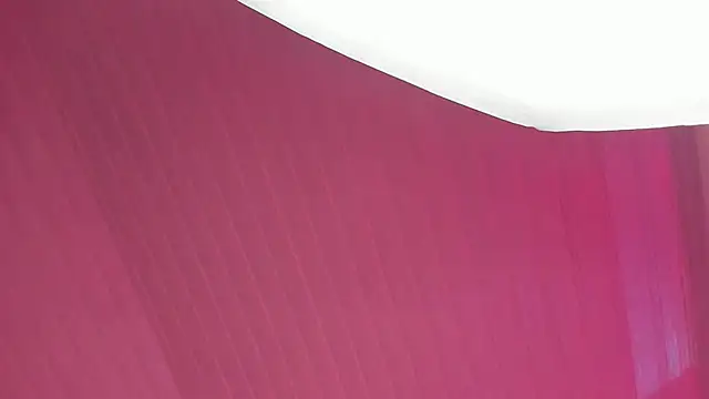 Snapshot of JuliethMoss chatting on 11.21.25 JuliethMoss online show from 11.21.25