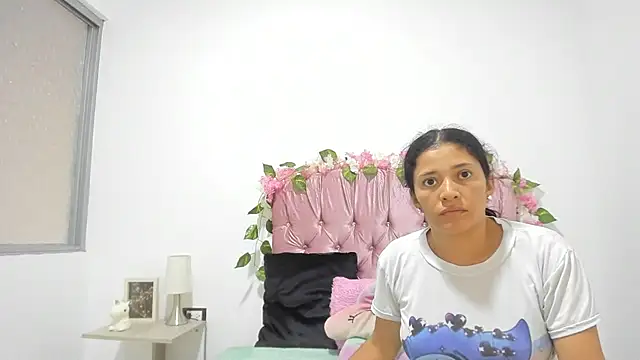 Snapshot of ivy_moon05 chatting on 09.30.25 ivy moon05 online show from 09.30.25