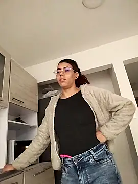 Snapshot of Pamelamiler__ chatting on 10.30.25 Pamelamiler online show from 10.30.25