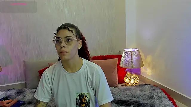 Pamelamiler   online show from 02.15.26