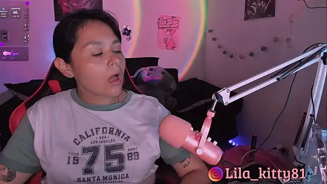 Snapshot of lila_kitty81 chatting on 12.01.25 lila kitty81 online show from 12.01.25