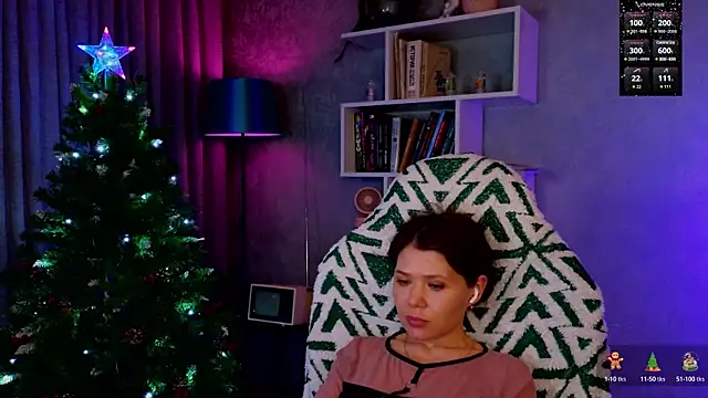 Snapshot of MyLittleGali chatting on 12.29.24 MyLittleGali online show from 12.29.24