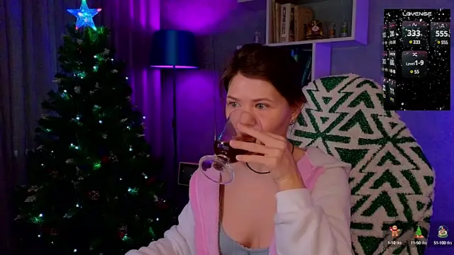 Snapshot of MyLittleGali chatting on 01.12.25 MyLittleGali online show from 01.12.25