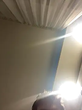 Snapshot of Sexaddict05 chatting on 11.30.25 Sexaddict05 online show from 11.30.25