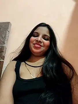 Maahhii 2 online show from 02.22.26