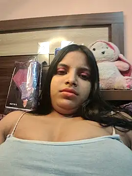 Snapshot of Maahhii_2 chatting on 04.29.26 Maahhii 2 online show from 04.29.26