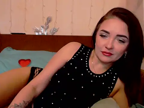 Veronica-Luxs online show from 02.06.26