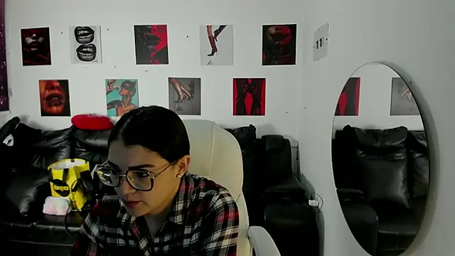 Snapshot of iam_sammy_01 chatting on 11.19.25 iam sammy 01 online show from 11.19.25