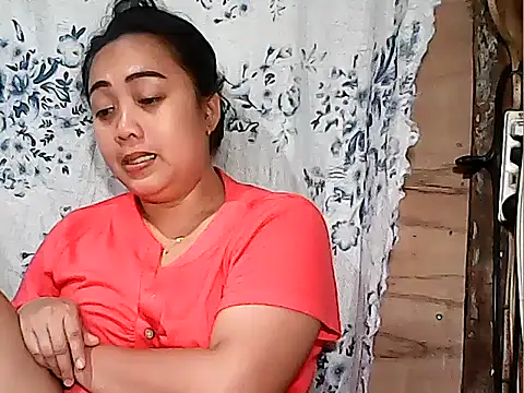 Snapshot of Pinay_Chubby20 chatting on 02.11.26 Pinay Chubby20 online show from 02.11.26