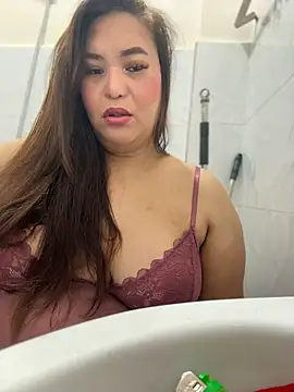 Snapshot of ashleygrahamts chatting on 11.16.25 ashleygrahamts online show from 11.16.25