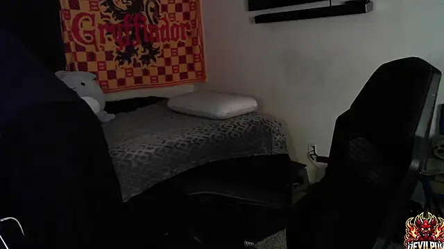 DevilPup75  online show from 09.27.25