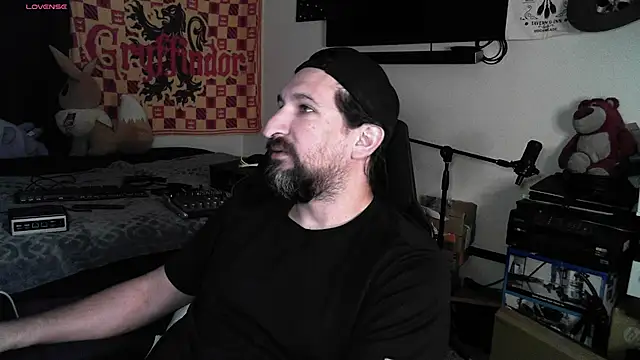 DevilPup75  online show from 01.11.26