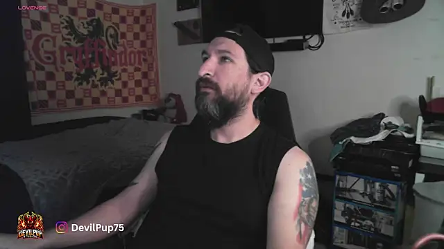 DevilPup75  online show from 02.11.26