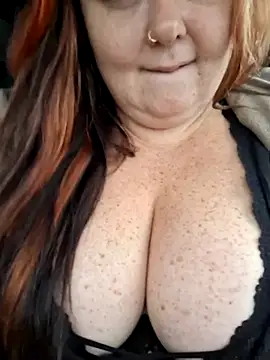 Snapshot of 50-shades-of-JADE chatting on 12.02.25 50-shades-of-JADE online show from 12.02.25