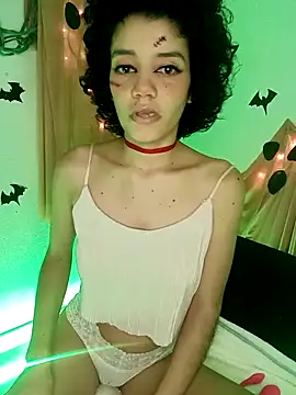 Snapshot of ancesstral_angel chatting on 10.20.25 ancesstral angel online show from 10.20.25