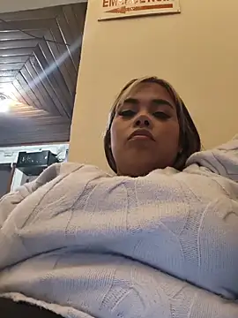 EmilyDuran  online show from 12.21.25