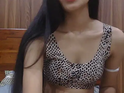 Snapshot of Tanvi_Angel chatting on 06.18.26 Tanvi Angel online show from 06.18.26