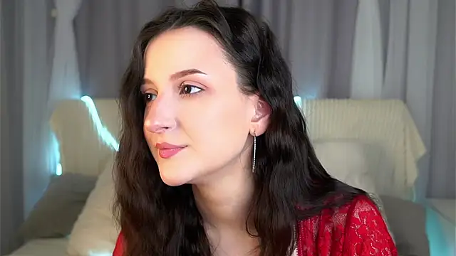 Snapshot of FalineBeacher chatting on 02.16.26 FalineBeacher online show from 02.16.26