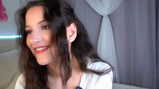 Snapshot of FalineBeacher chatting on 02.28.26 FalineBeacher online show from 02.28.26